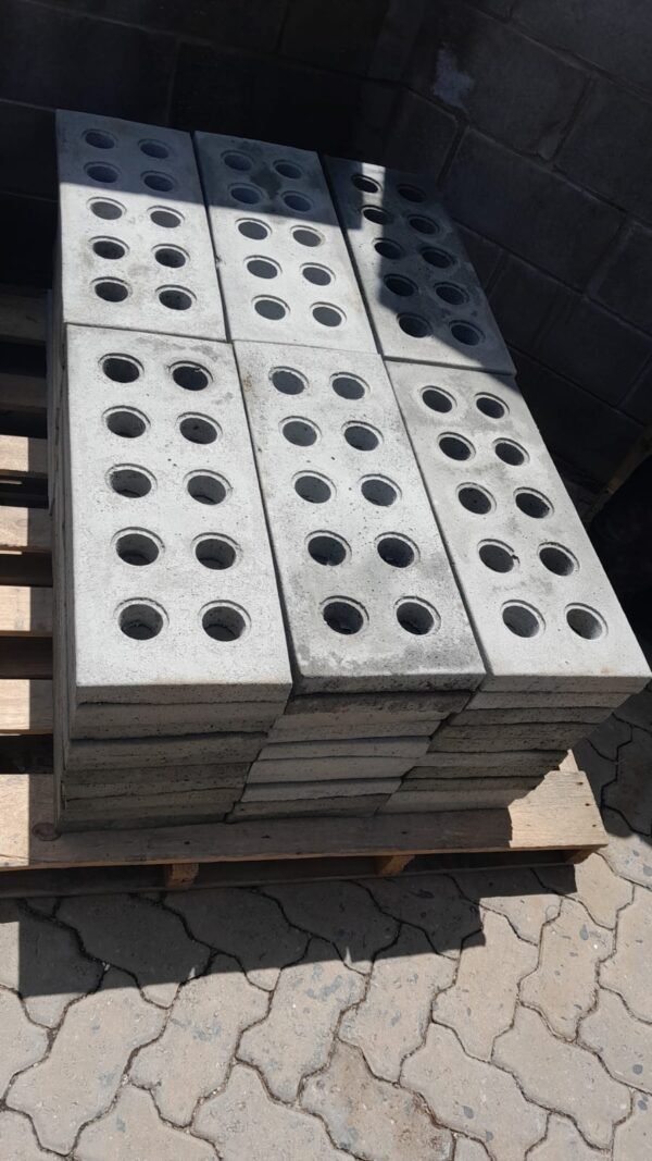 grelhas de concreto para drenagem de agua em pallet